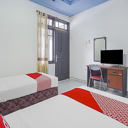 Collection O 90589 Palem Garden Hotel Tulungagung Extérieur photo