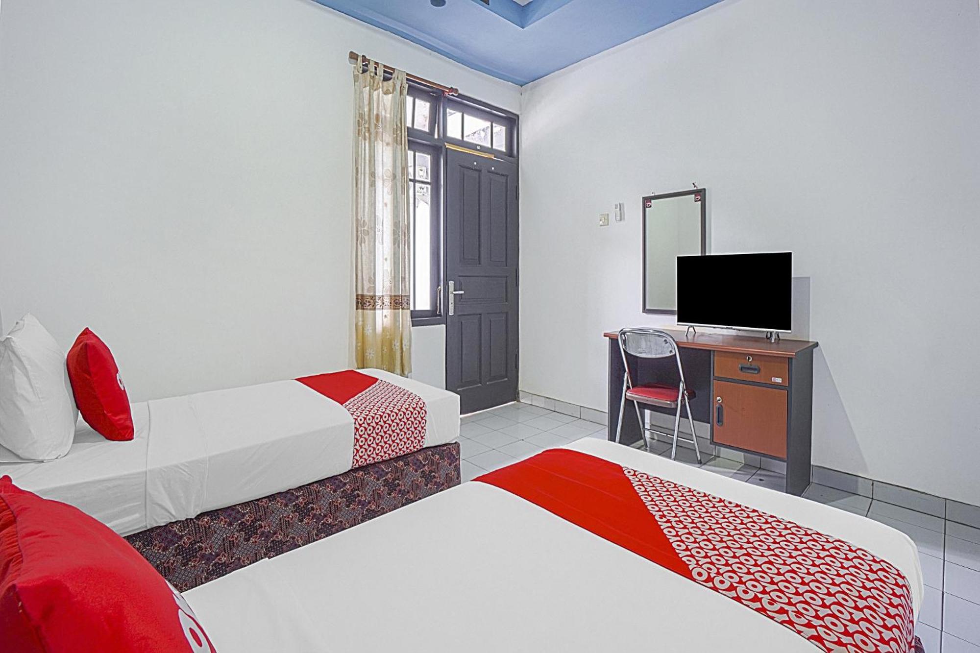 Collection O 90589 Palem Garden Hotel Tulungagung Extérieur photo