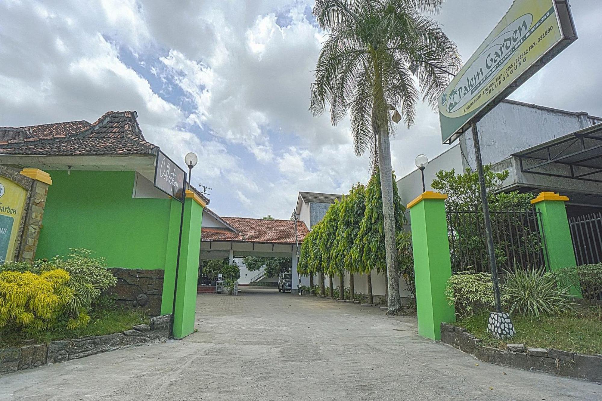 Collection O 90589 Palem Garden Hotel Tulungagung Extérieur photo
