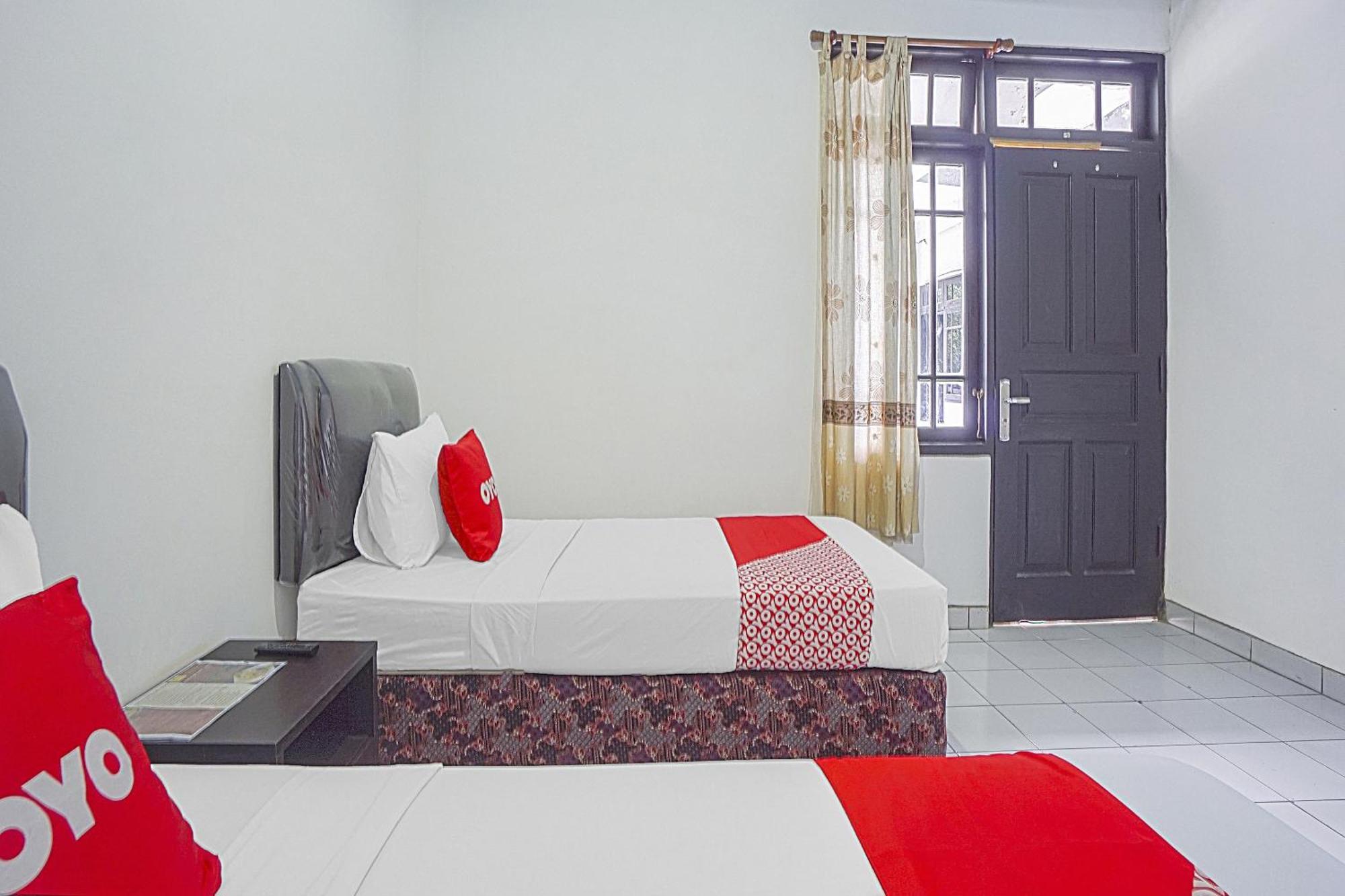 Collection O 90589 Palem Garden Hotel Tulungagung Extérieur photo