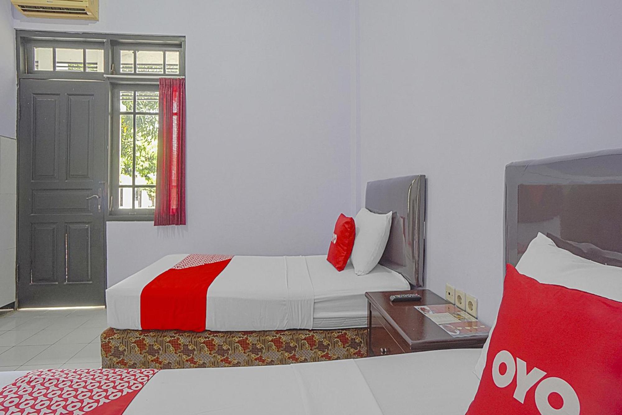 Collection O 90589 Palem Garden Hotel Tulungagung Extérieur photo